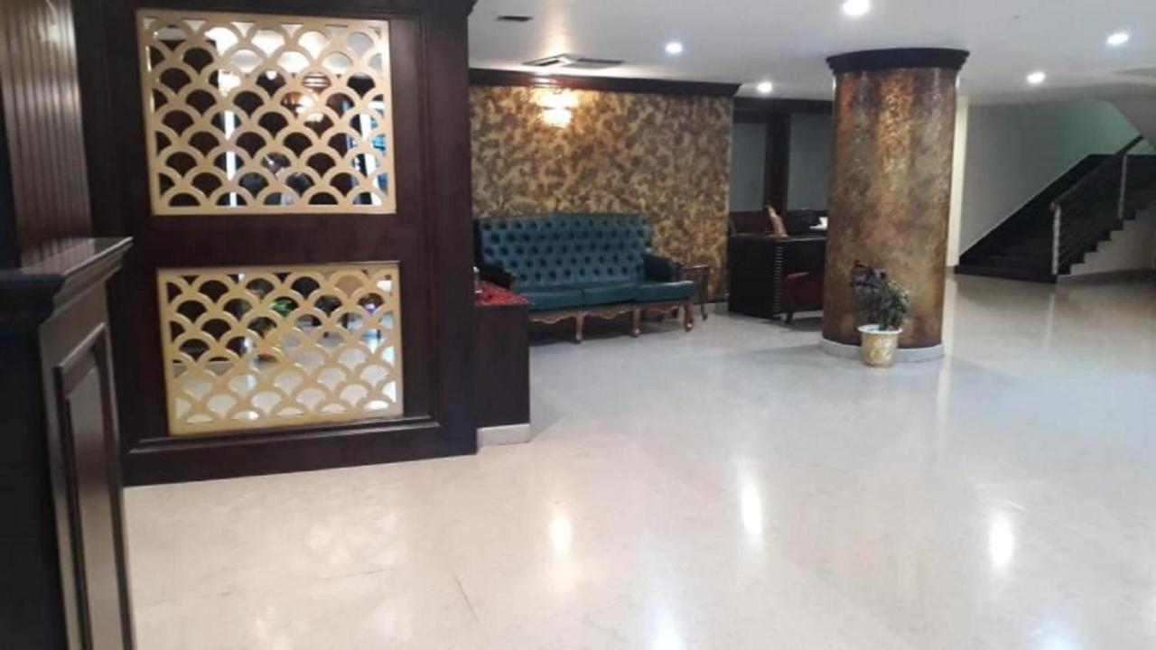 Hotel Atithi Guwahati Bagian luar foto