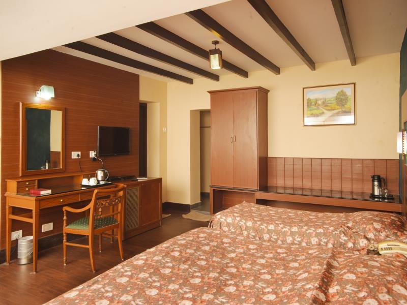 Hotel Atithi Guwahati Bagian luar foto