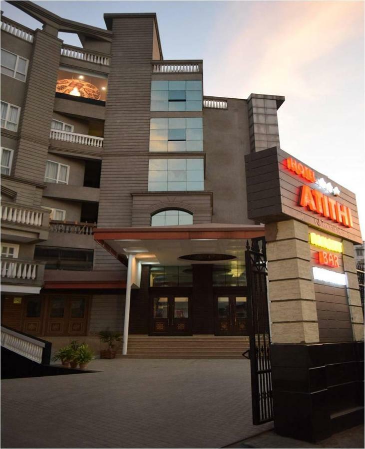 Hotel Atithi Guwahati Bagian luar foto