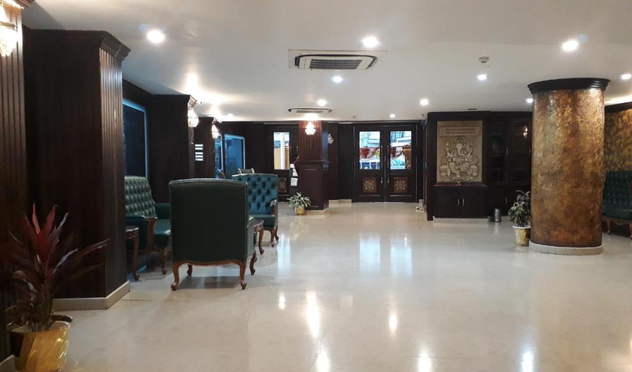 Hotel Atithi Guwahati Bagian luar foto